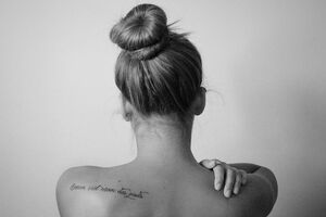 Nesselsucht (Urtikaria) - Symptome, Ursachen und Therapie der Hautkrankheit