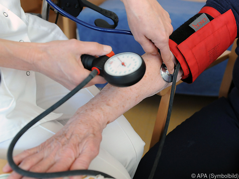 Auch zu niedriger Blutdruck belastet Herz-Kreislauf-System