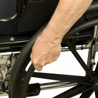 Dank neuer Therapien bleibt vielen Patienten mit MS ein Leben im Rollstuhl erspart