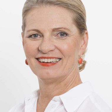 Dr. Ulrike Mursch-Edlmayr zur neuen Apothekerkammerpräsidentin ab 1.7.2017 gewählt
