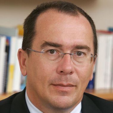 Mayer als Bundesobmann der angestellten Ärzte wiedergewählt