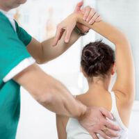 Deformitäten der Wirbelsäule: Therapeutische Maßnahmen