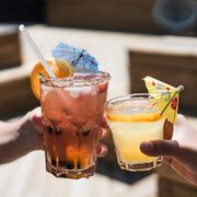 Fußball-WM: Gespritzte Fruchtsäfte und „saure Radler“ als Alternative für zuckerhaltige Getränke