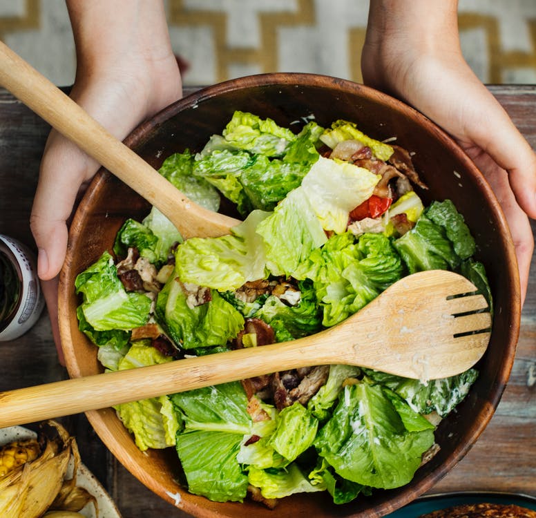 Langfristig hängt die Low-Carb-Diät mit erhöhtem Sterblichkeitsrisiko zusammen.
