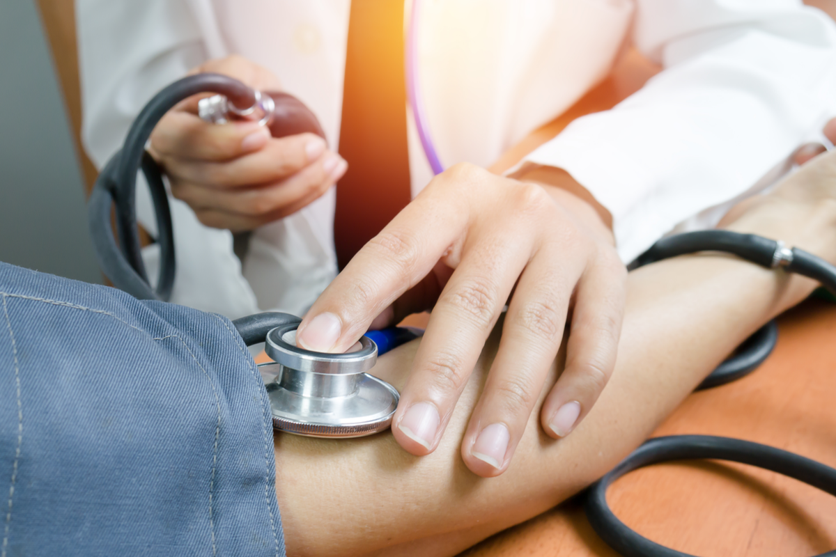 Bluthochdruck: Neue Therapieoption mit Elektrostimulator