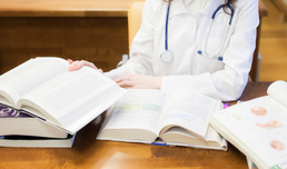 ÖÄK-Mayer: Mehr Medizin-Studienplätze lösen das Problem nicht