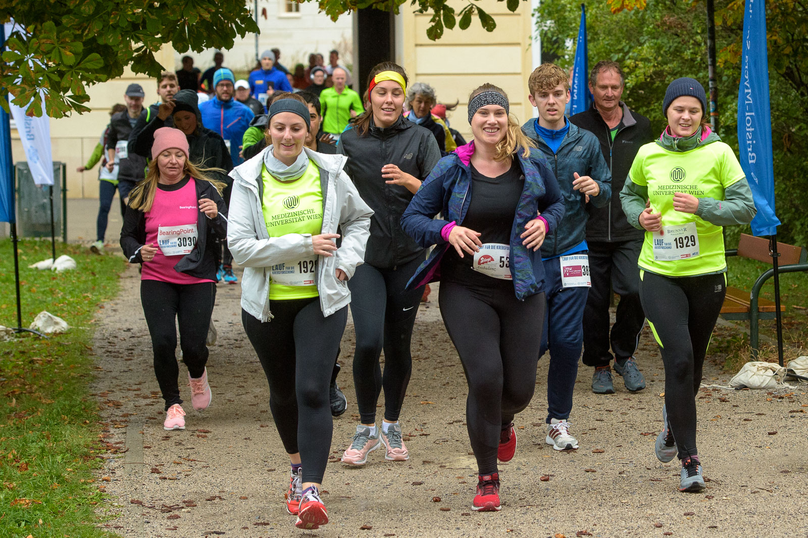 Mehr als 3.000 Laufbegeisterte unterstützten die Krebsforschung