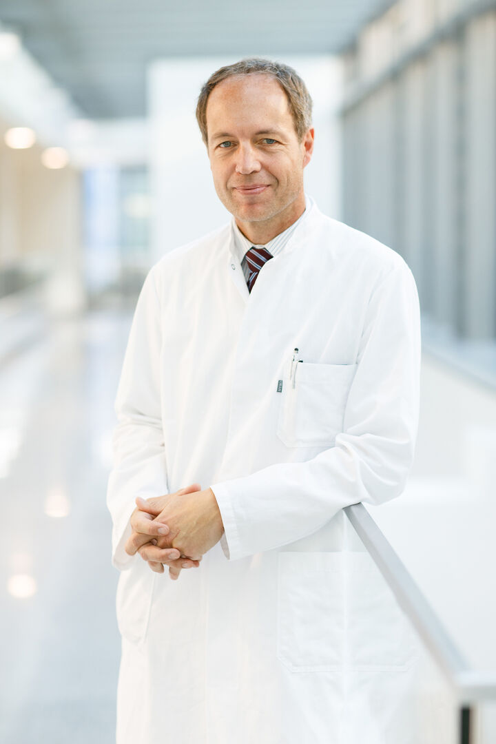 Neuer Leiter der Univ.-Klinik für Mund,- Kiefer und Gesichtschirurgie in Innsbruck