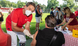 Ansturm auf Fan-Impfen im GAK-Sportzentrum Graz-Weinzödl