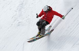 Wenn die Ski-Saison zur Knie-Saison wird – im Operationssaal