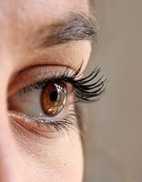 Juckende Augen? Nicht nur Allergie, auch eine Infektion wäre möglich!