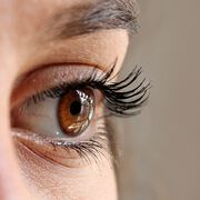 Juckende Augen? Nicht nur Allergie, auch eine Infektion wäre möglich!