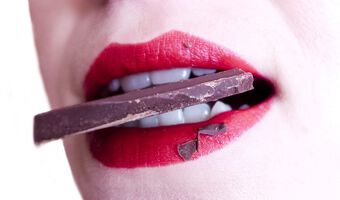 Warum wir bei Stress zur Schoko greifen