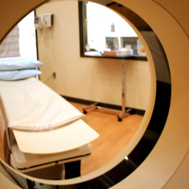 CT und MRT: Krankenhäusern stellen ab sofort zusätzliche Kapazitäten für dringende Fälle bereit
