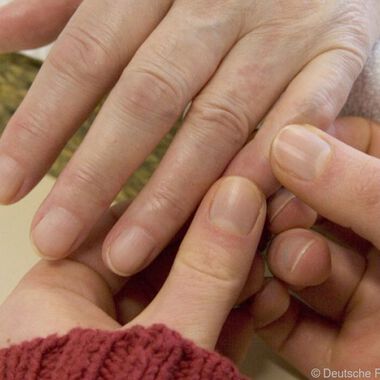 Rheuma: Weniger Medikamente durch Physiotherapien