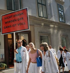 Spitalsärzte im Gespräch: es mangelt an Übergangslösungen