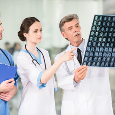 Fortschritte in Gefahr: Keine verpflichtende Neurologie-Praxis in der postpromotionellen Ärzteausbildung