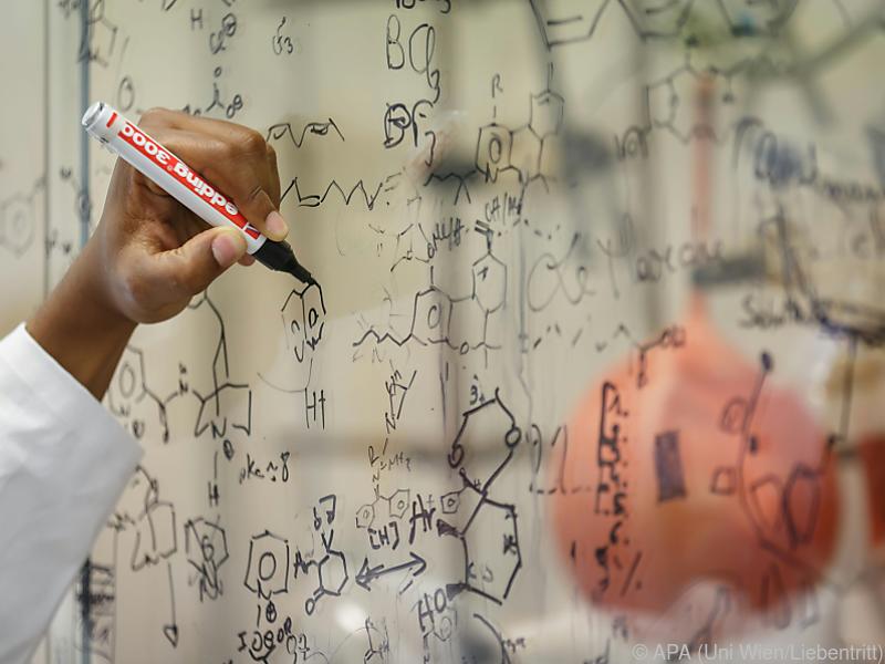Wiener Forscher entwickeln Methode zur Herstellung von Metyrapon-Derivaten