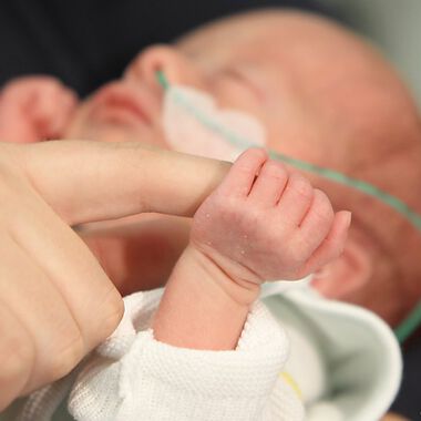 Frühchen brauchen möglichst viele sanfte Berührungen