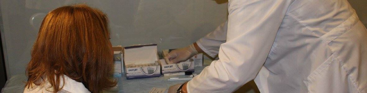 Лаборатория „ЛИНА” участва в здравното изложение с безплатни консултации и изследвания за СПИН