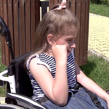 Бюрократични неуредици бавят лечението на болно дете