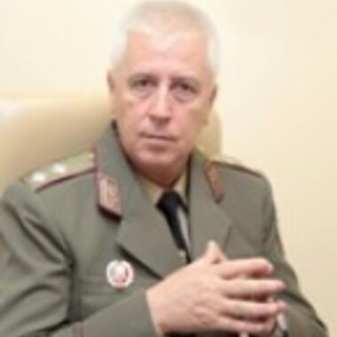 Директорът на ВМА проф. Николай Петров отново става здравен министър