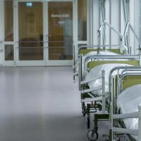 Медиците от ловешката болница получиха заплати