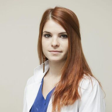 Д-р Стоянова, лекар, ДКЦ Вита за слънчевите очила на децата