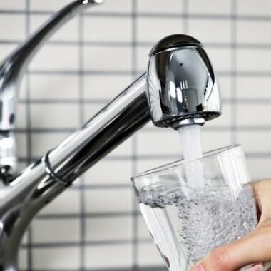 От печата: Италия твърди, че питейната вода у нас е опасна