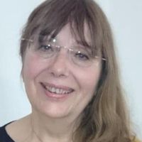 Отстраняват директора на Фонда за лечение на деца