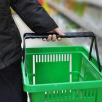 Носенето на пазарски чанти e полезно след 65-годишна възраст, укрепва силата
