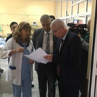 Министър Петров с ангажимент да осигури средства за ремонти в „Пирогов“