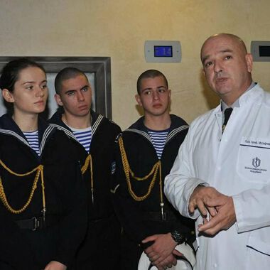 Студенти по военна медицина се запознаха с възможностите на ВМА