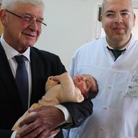 „Майчин дом“ с реновирана Послеродова клиника