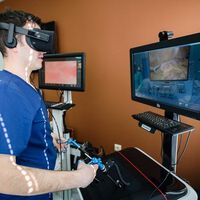 3D очила за виртуална реалност допълват обучението по хирургия в МУ-Варна