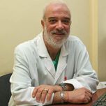 При поликистозни яйчници често има нередовен цикъл, напълняване и акне