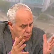 Райчев, как така приравни лекарите с крадците?!