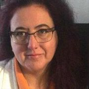 Слушалките и мобилните телефони могат да предизвикат звукова травма и шум в ушите