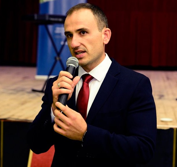 Доц. Александър Оскар с орден „За гражданска заслуга“