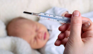 Кашлица и температура при бебето – как да се справим?