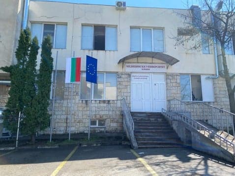 Стартира работа вирусологичната лаборатория за изследване на коронавирус към МУ - Плевен
