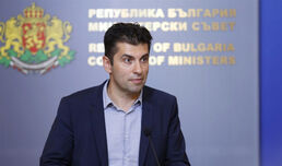 Правителството представи нов модел за справяне с COVID