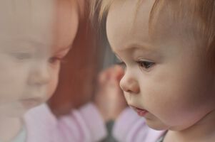 Учени установиха връзка между замърсяването на въздуха и аутизма при децата
