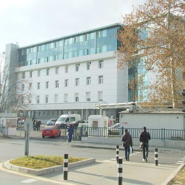 И онкологията срещу политическата чистка в Александровска