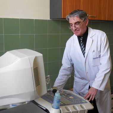 Пациенти трупат до 20 л свободна течност в корема при асцит