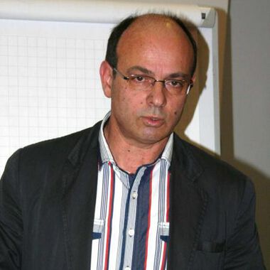 Нов линеен ускорител в КОЦ Стара Загора намалява списъка на чакащите за лъчетерапия (ВИДЕО)