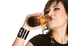 Алкохолът предизвиква газове и стомашни проблеми