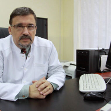 По-малката сестра на близначка е бебе 2000 в Майчин дом