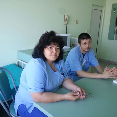 Бъдещи лекари се трудят безвъзмездно в МБАЛ Бургас
