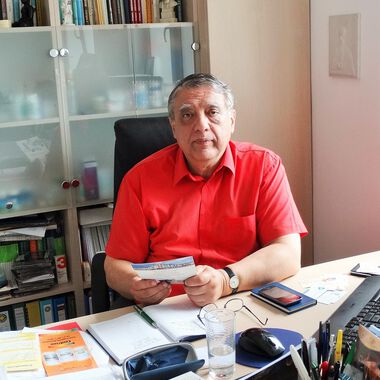 Д-р Емил Илиев: Цели градове разчитат на 80-годишни лекари (ВИДЕО)